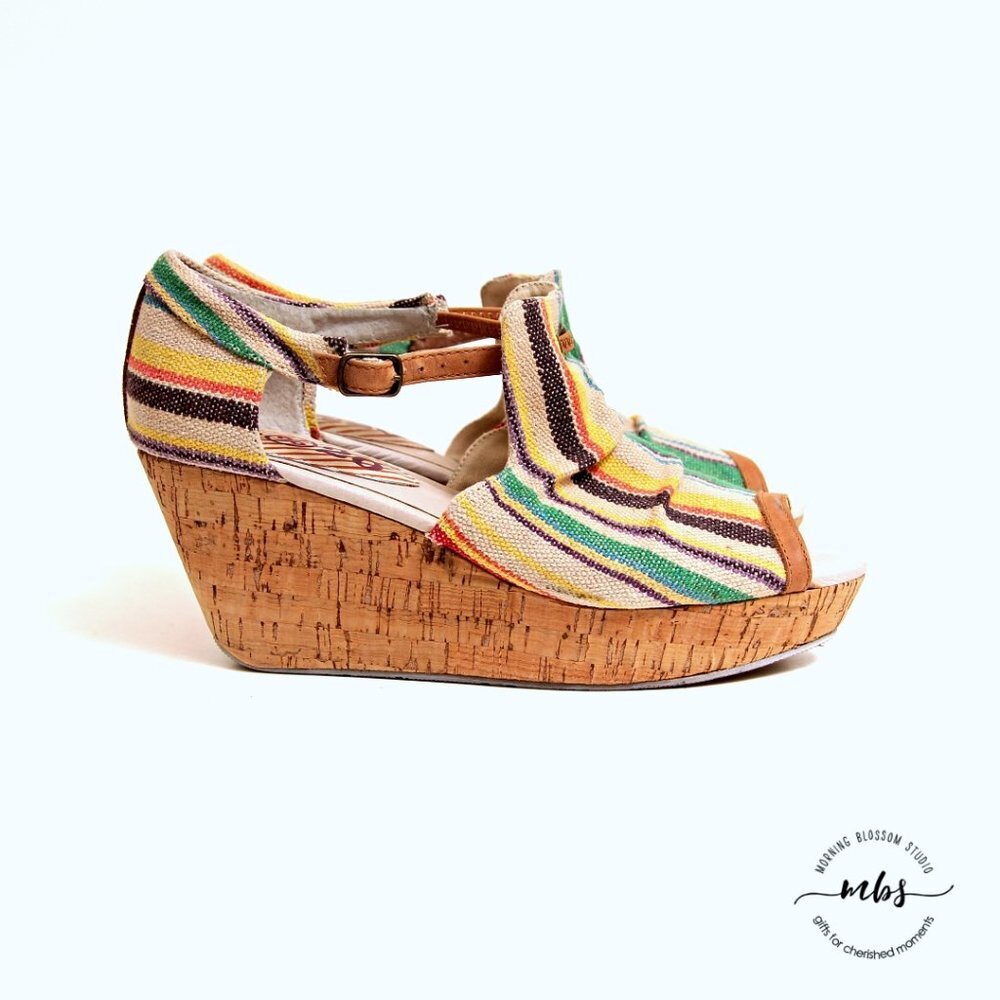 80%20 Muticolor Striped‎ Wedge Sandals Women Size 8